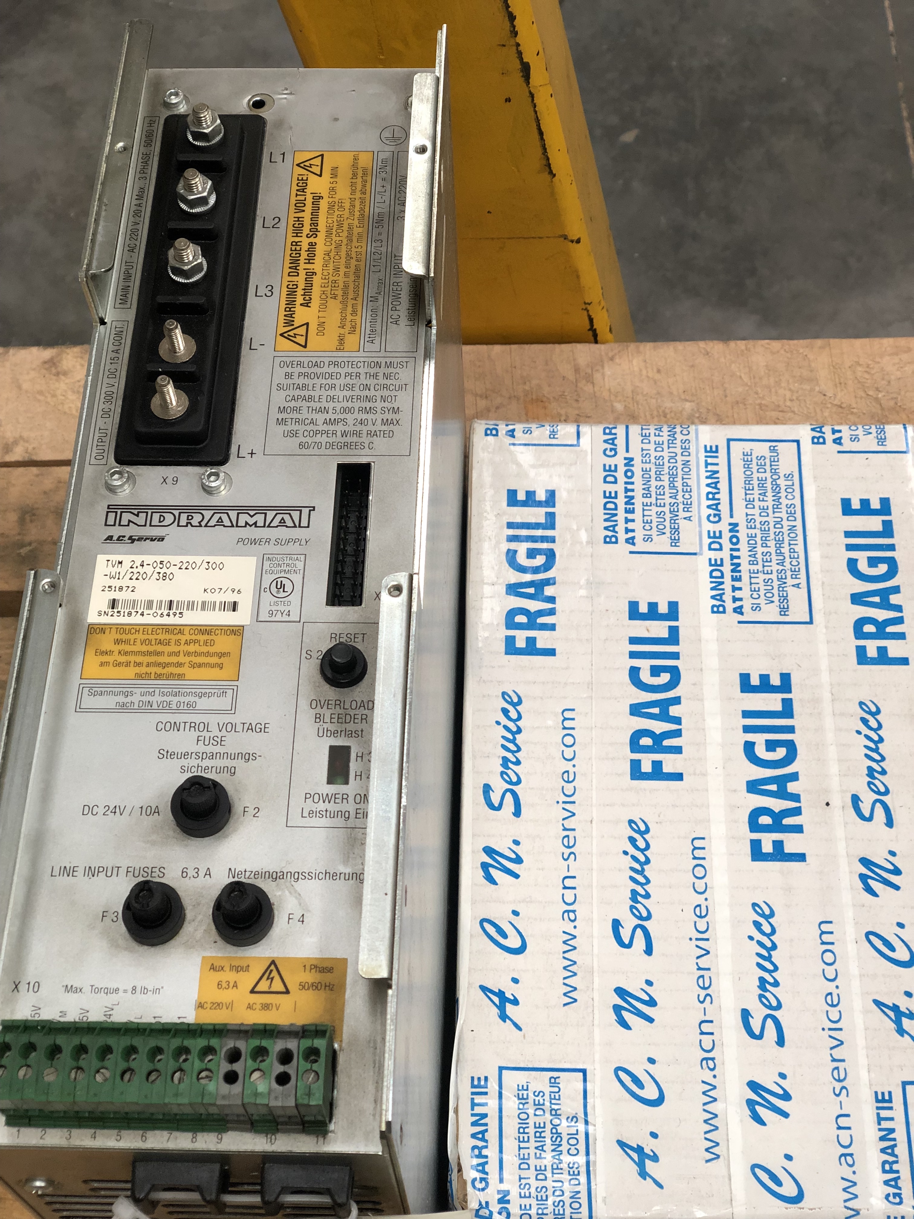 Indramat AC Servo-Controller TVM 2.4-050-220/300-W1/220/380