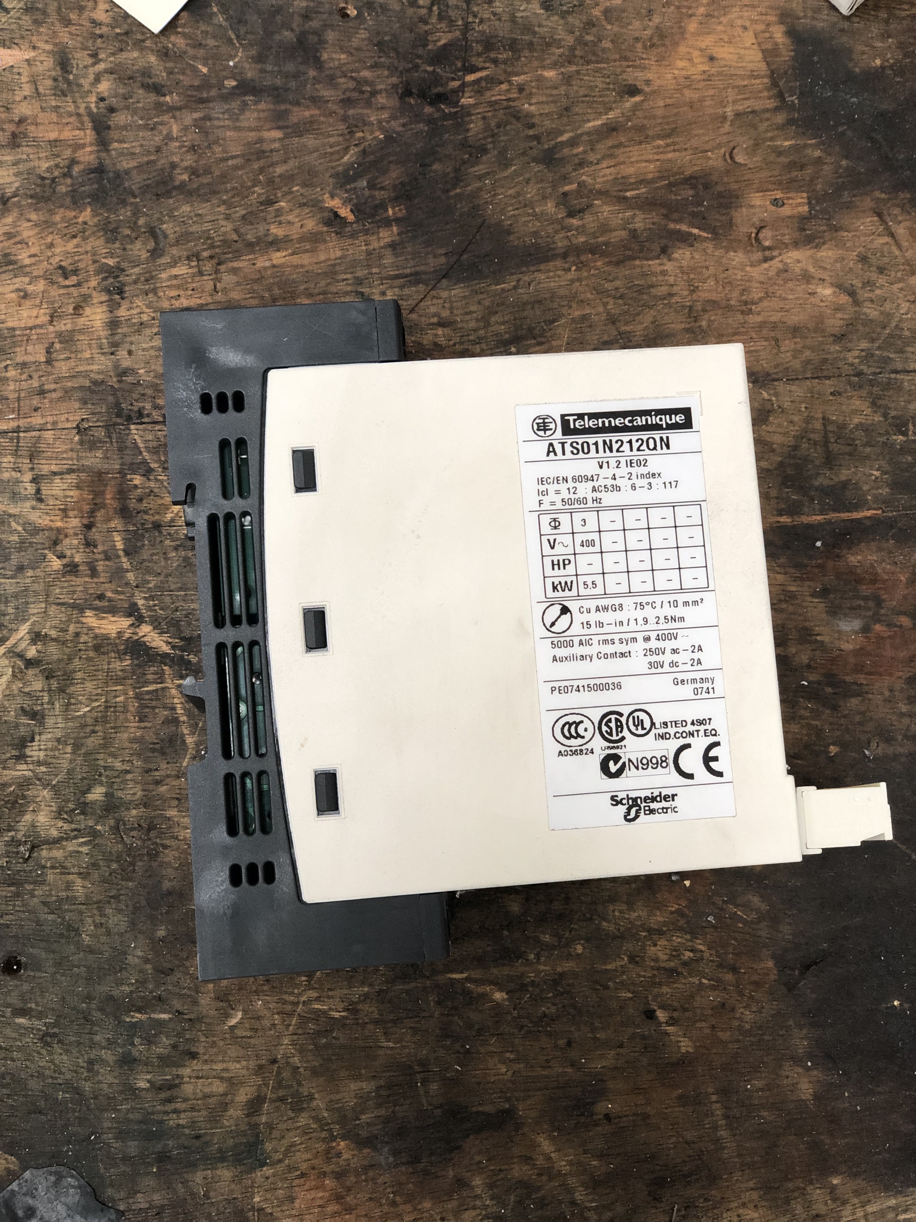 Schneider Electric Télémécanique ATS01N212QN